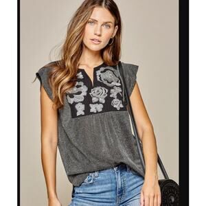 Savanna Jane Womens Floral Embroidered Shimmer Sparkle Top Size Large Gray